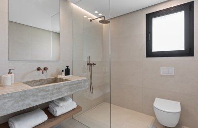 Resale - Apartment / flat - Estepoa - New Golden Mile