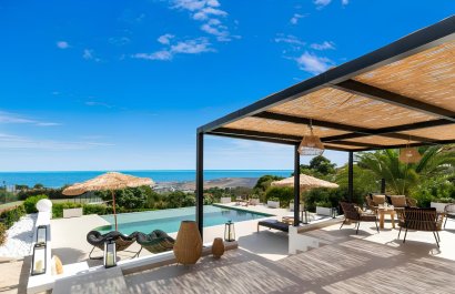 Resale - Villa - Estepoa - New Golden Mile