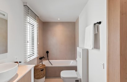 Resale - Villa - Estepoa - New Golden Mile