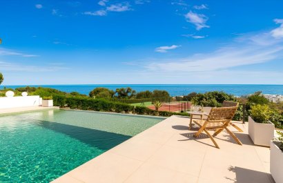 Resale - Villa - Estepoa - New Golden Mile