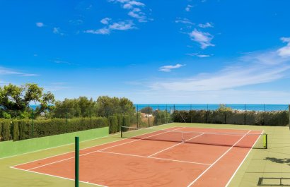 Resale - Villa - Estepoa - New Golden Mile