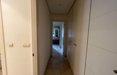 Resale - Apartment / flat - Marbella - Nueva Andalucía