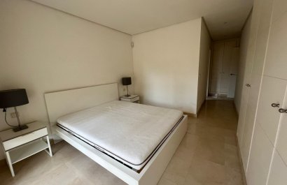 Resale - Apartment / flat - Marbella - Nueva Andalucía