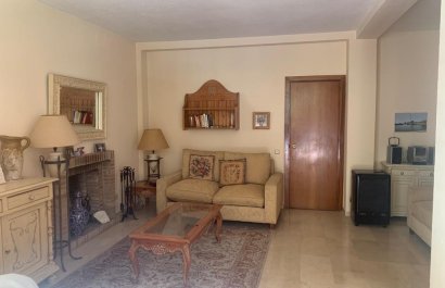 Resale - Apartment / flat - Marbella - Nagueles