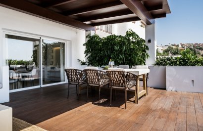 Resale - Apartment / flat - Benahavís - Puerto de los Almendros