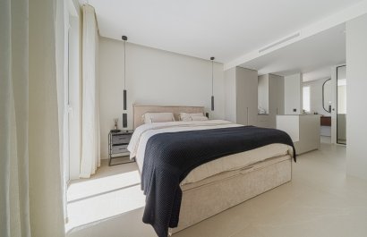 Resale - Apartment / flat - Benahavís - Puerto de los Almendros