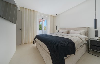 Resale - Apartment / flat - Benahavís - Puerto de los Almendros