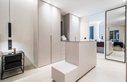 Resale - Apartment / flat - Benahavís - Puerto de los Almendros