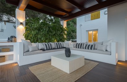 Resale - Apartment / flat - Benahavís - Puerto de los Almendros