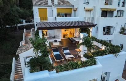 Resale - Apartment / flat - Benahavís - Puerto de los Almendros