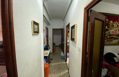 Resale - Apartment / flat - Sax