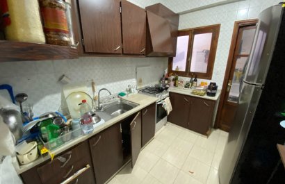 Resale - Apartment / flat - Sax