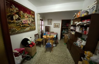 Resale - Apartment / flat - Sax