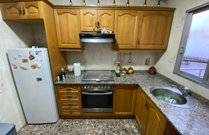 Resale - Apartment / flat - Sax