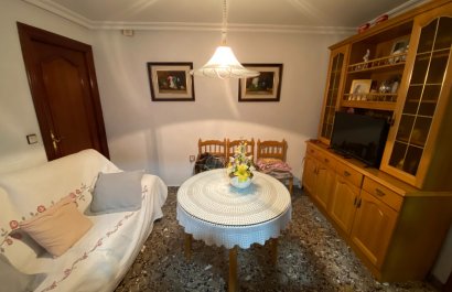 Resale - Apartment / flat - Sax