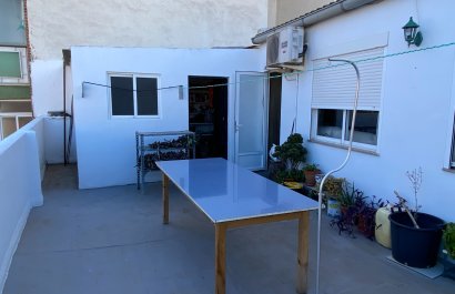 Resale - Apartment / flat - Sax