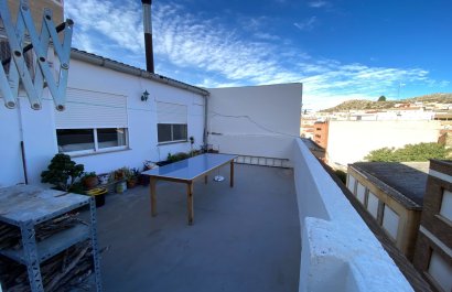 Resale - Apartment / flat - Sax