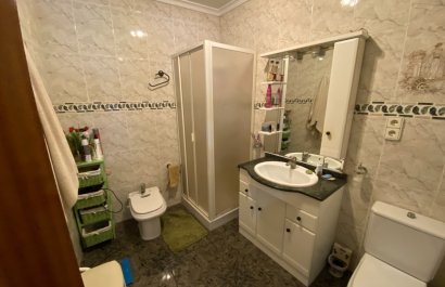 Resale - Apartment / flat - Sax