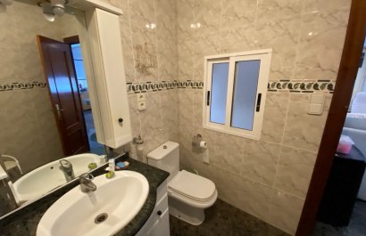 Resale - Apartment / flat - Sax