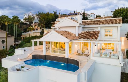 Resale - Villa - Marbella - Nueva Andalucía