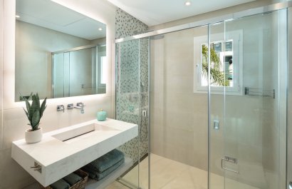 Resale - Villa - Marbella - Nueva Andalucía