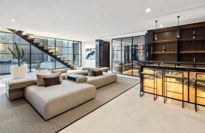 Resale - Villa - Marbella - Nueva Andalucía