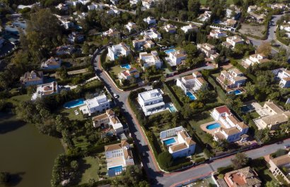 Resale - Villa - Marbella - Nueva Andalucía