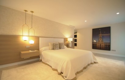 Resale - Villa - Marbella - Nueva Andalucía