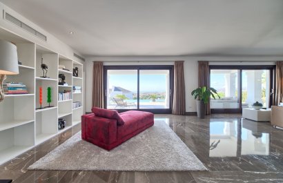 Resale - Villa - Estepoa - Los Flamingos