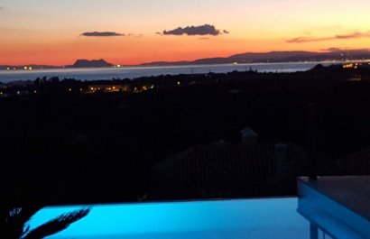 Resale - Villa - Estepoa - Los Flamingos