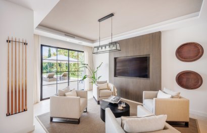 Resale - Villa - Marbella - Nueva Andalucía