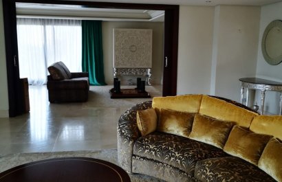 Resale - Villa - Marbella - Sierra Blanca