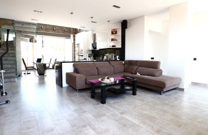 Resale - Villa - Torrevieia - Los Angeles