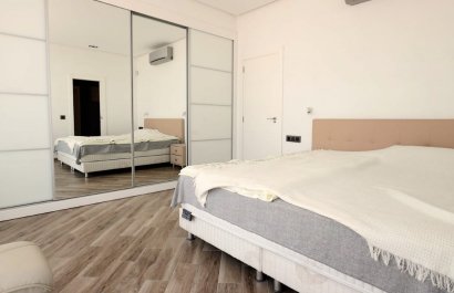 Resale - Villa - Torrevieia - Los Angeles