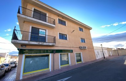 Resale - Townhouse / Duplex / Corner - Salinas