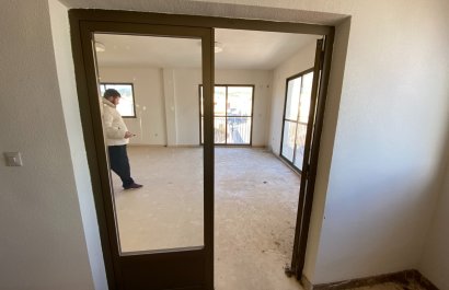 Resale - Townhouse / Duplex / Corner - Salinas