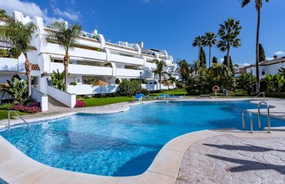 Resale - Apartment / flat - Marbella - Los Monteros