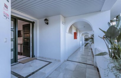 Resale - Apartment / flat - Marbella - Los Monteros