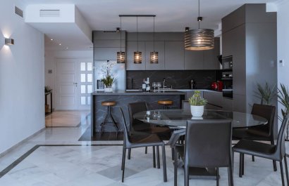 Resale - Apartment / flat - Marbella - Los Monteros