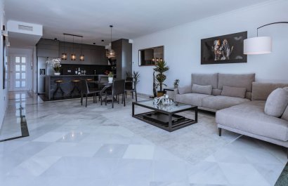 Resale - Apartment / flat - Marbella - Los Monteros