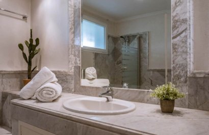 Resale - Apartment / flat - Marbella - Los Monteros