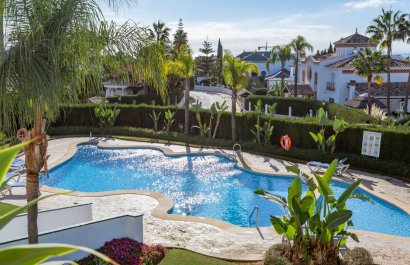 Resale - Apartment / flat - Marbella - Los Monteros