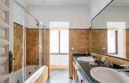 Resale - Villa - Estepoa - El Paraíso