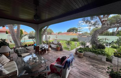 Resale - Villa - Orihuela Costa - Campoamor