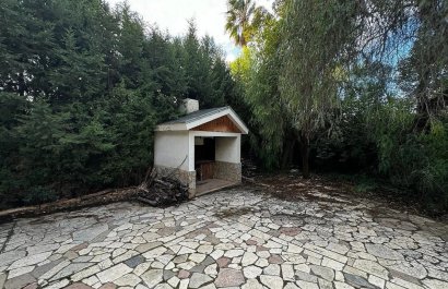 Resale - Villa - Elda