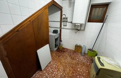 Resale - Villa - Elda