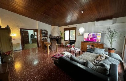 Resale - Villa - Elda