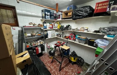 Resale - Villa - Elda