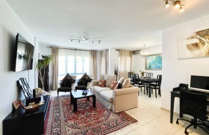 Resale - Apartment / flat - Marbella - Nueva Andalucía