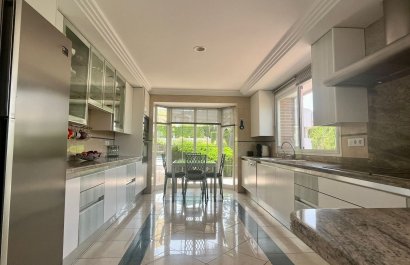 Resale - Villa - Benidorm